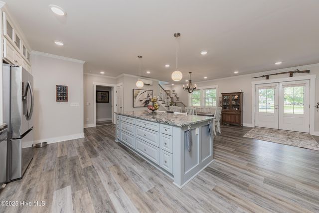2118 Old Savannah Road, Burgaw, NC 28425