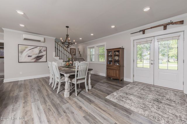 2118 Old Savannah Road, Burgaw, NC 28425