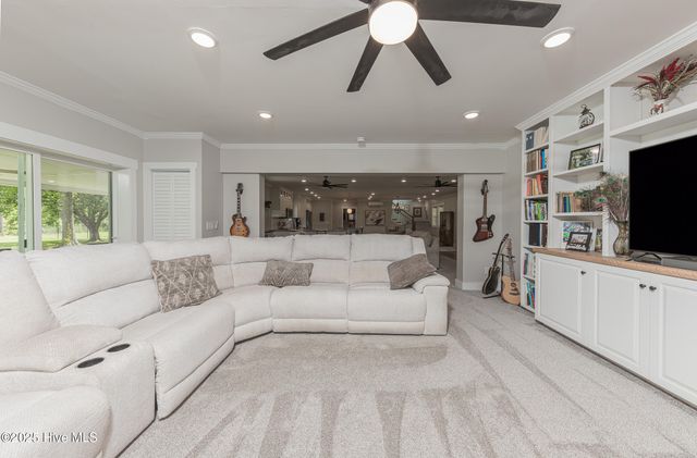 2118 Old Savannah Road, Burgaw, NC 28425