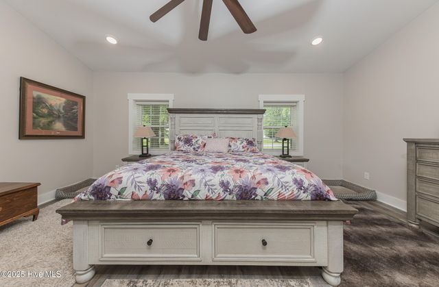 2118 Old Savannah Road, Burgaw, NC 28425