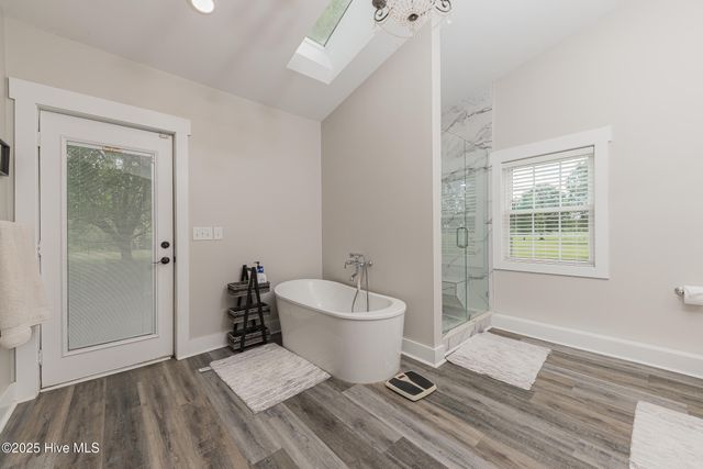 2118 Old Savannah Road, Burgaw, NC 28425
