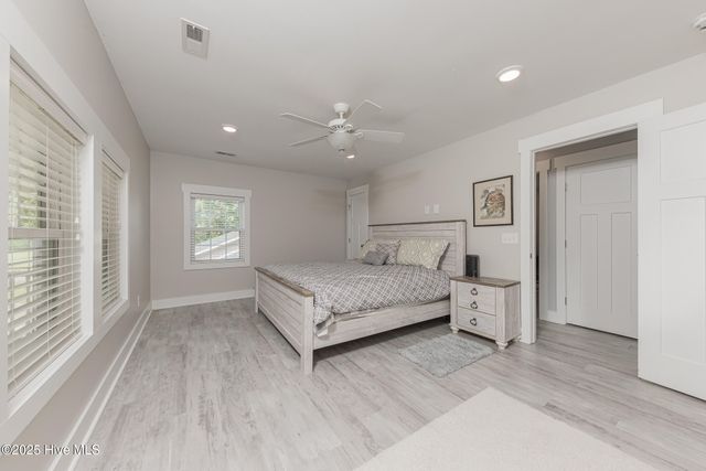 2118 Old Savannah Road, Burgaw, NC 28425