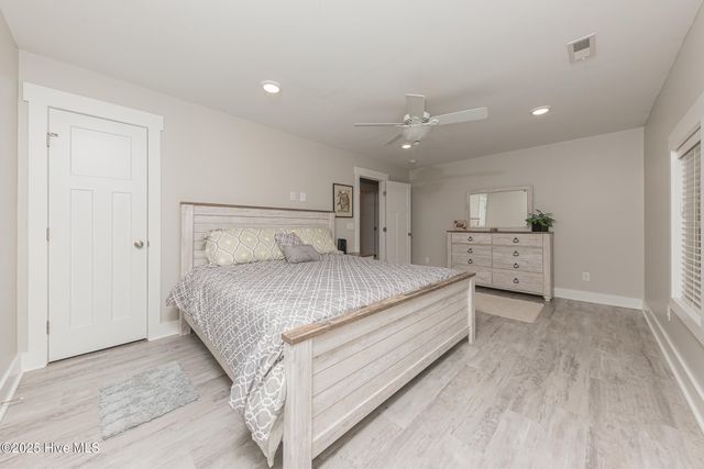 2118 Old Savannah Road, Burgaw, NC 28425