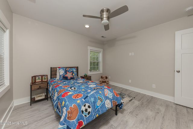 2118 Old Savannah Road, Burgaw, NC 28425