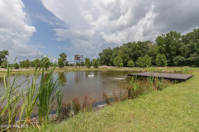 2118 Old Savannah Road, Burgaw, NC 28425