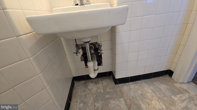 3906 GLEN AVE, Baltimore, MD 21215