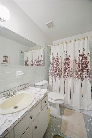 6 Redman CT, Hampton, VA 23669