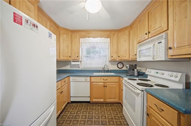 6 Redman CT, Hampton, VA 23669