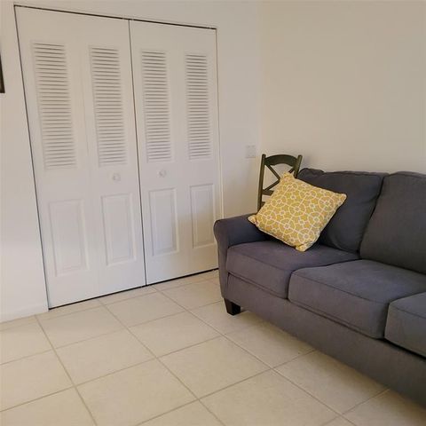 351 Markham P 351, Deerfield Beach, FL 33442