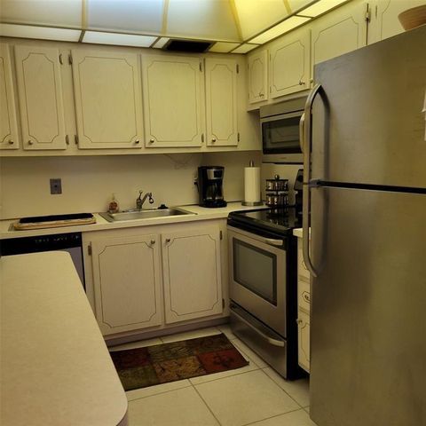 351 Markham P 351, Deerfield Beach, FL 33442