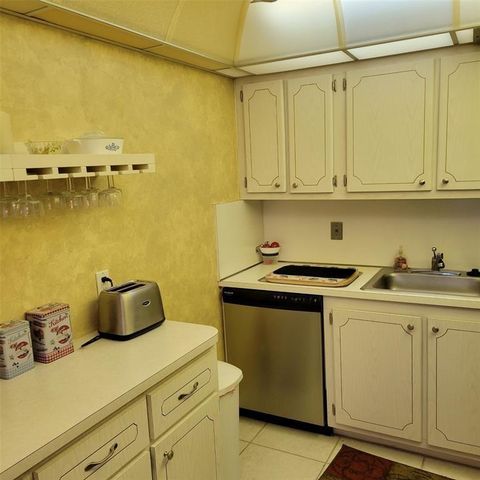 351 Markham P 351, Deerfield Beach, FL 33442