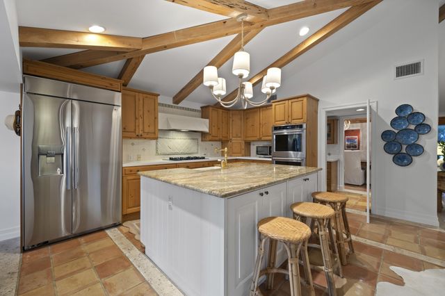 122 Lighthouse Drive, Jupiter Inlet Colony, FL 33469