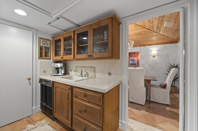 122 Lighthouse Drive, Jupiter Inlet Colony, FL 33469