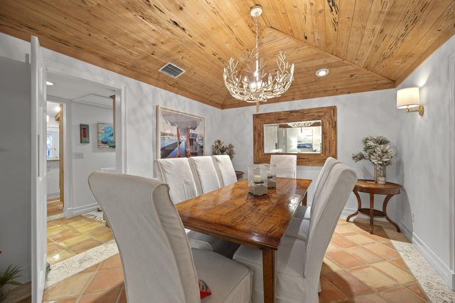 122 Lighthouse Drive, Jupiter Inlet Colony, FL 33469