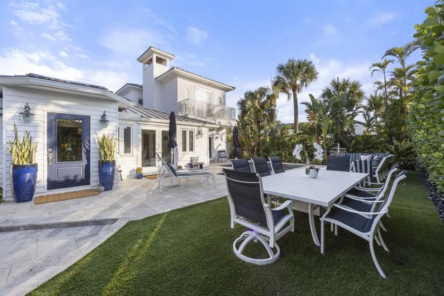 122 Lighthouse Drive, Jupiter Inlet Colony, FL 33469