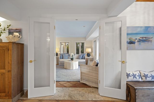 122 Lighthouse Drive, Jupiter Inlet Colony, FL 33469