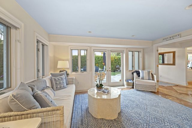 122 Lighthouse Drive, Jupiter Inlet Colony, FL 33469