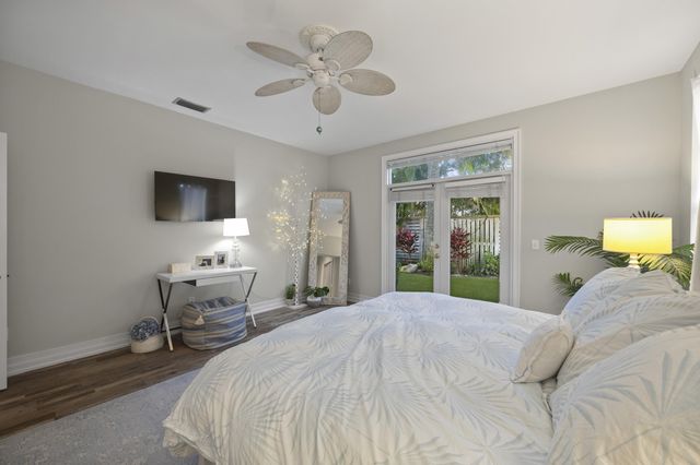 122 Lighthouse Drive, Jupiter Inlet Colony, FL 33469