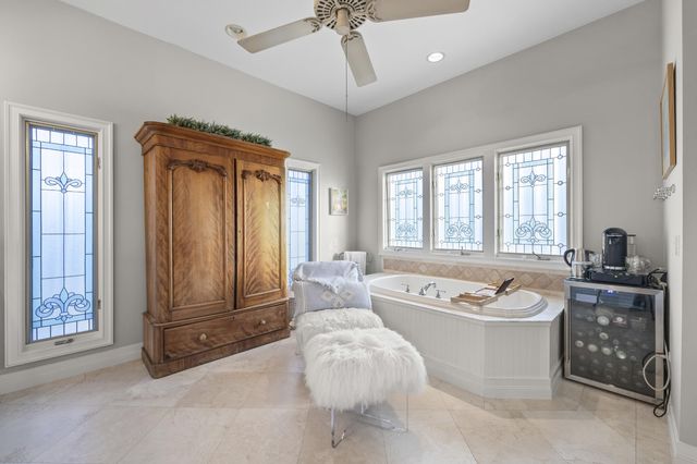 122 Lighthouse Drive, Jupiter Inlet Colony, FL 33469