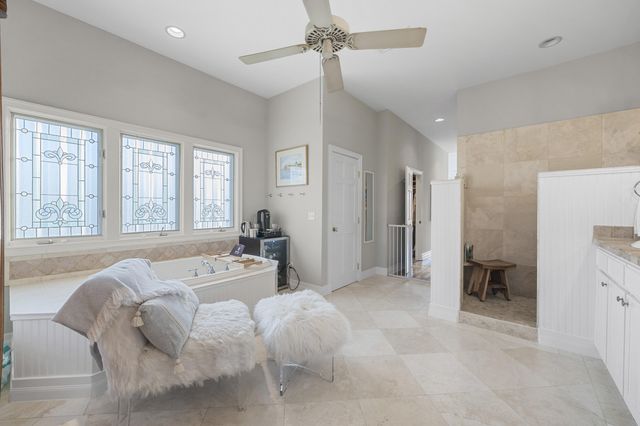 122 Lighthouse Drive, Jupiter Inlet Colony, FL 33469