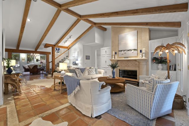 122 Lighthouse Drive, Jupiter Inlet Colony, FL 33469