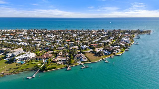 122 Lighthouse Drive, Jupiter Inlet Colony, FL 33469