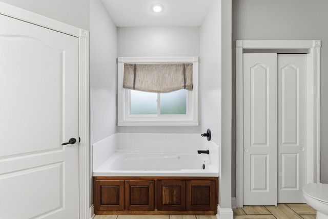 911 Wheatfield Road, Harrodsburg, KY 40330