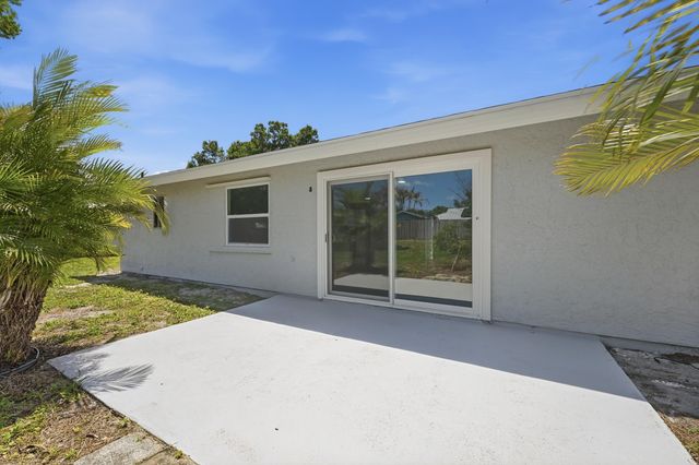 1343 SE Vestridge Lane, Port St. Lucie, Port St Lucie, FL 34952