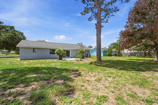 1343 SE Vestridge Lane, Port St. Lucie, Port St Lucie, FL 34952