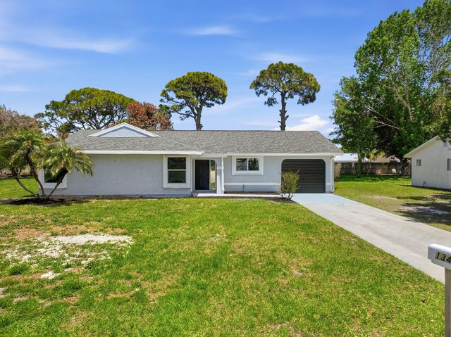 1343 SE Vestridge Lane, Port St. Lucie, Port St Lucie, FL 34952