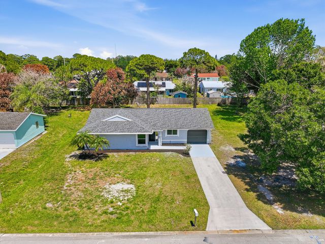 1343 SE Vestridge Lane, Port St. Lucie, Port St Lucie, FL 34952