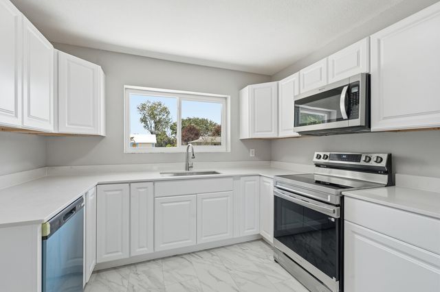 1343 SE Vestridge Lane, Port St. Lucie, Port St Lucie, FL 34952