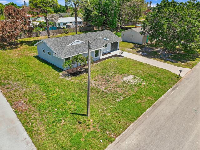 1343 SE Vestridge Lane, Port St. Lucie, Port St Lucie, FL 34952