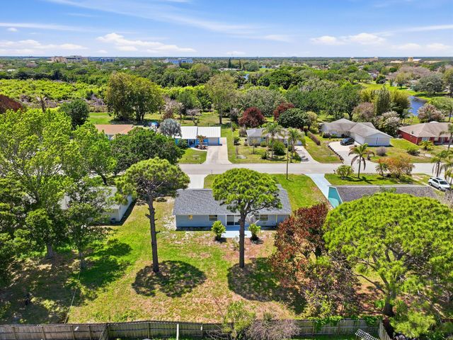 1343 SE Vestridge Lane, Port St. Lucie, Port St Lucie, FL 34952