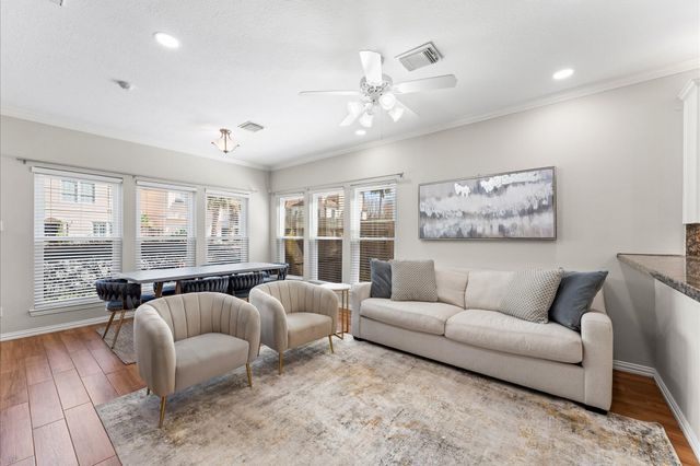 6107 Windwater Pointe, Houston, TX 77036