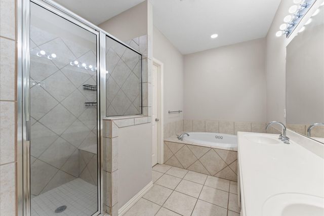 6107 Windwater Pointe, Houston, TX 77036