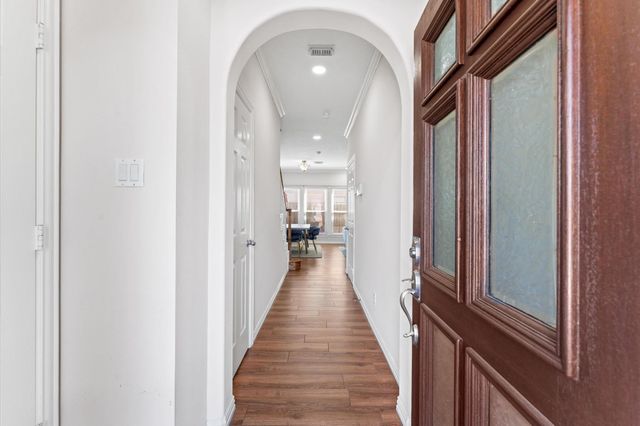 6107 Windwater Pointe, Houston, TX 77036