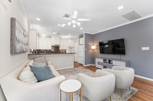 6107 Windwater Pointe, Houston, TX 77036