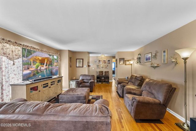 126 Newbury Road, Howell, NJ 07731