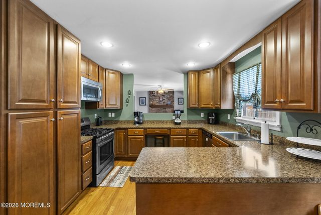 126 Newbury Road, Howell, NJ 07731