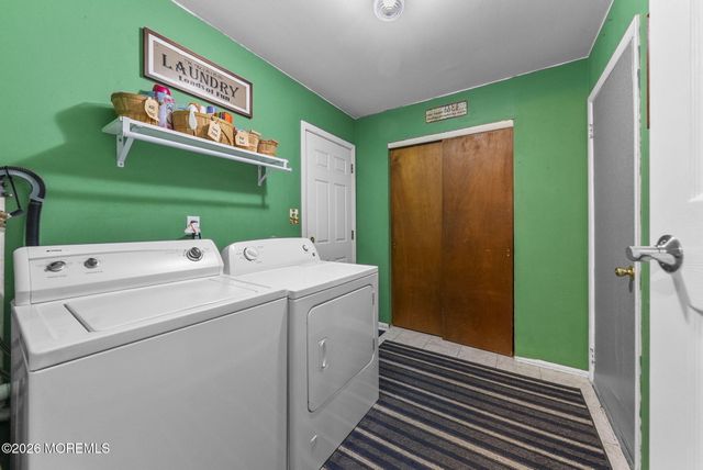 126 Newbury Road, Howell, NJ 07731