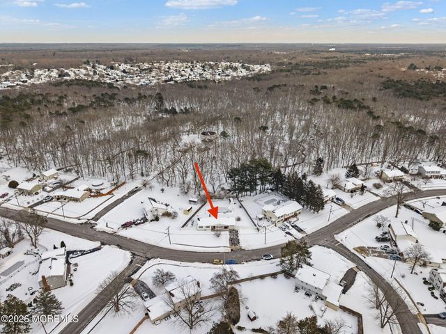 126 Newbury Road, Howell, NJ 07731