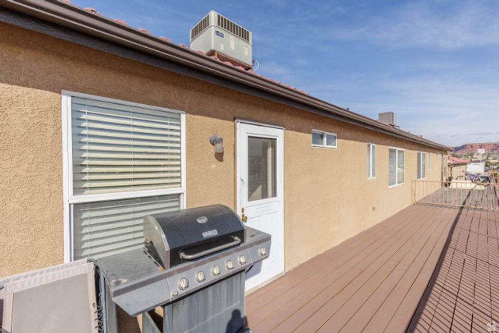 Image 18 of property listing at 161 W 950 S #S4, St. George, UT 84770