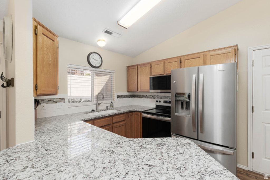 Image 9 of property listing at 161 W 950 S #S4, St. George, UT 84770