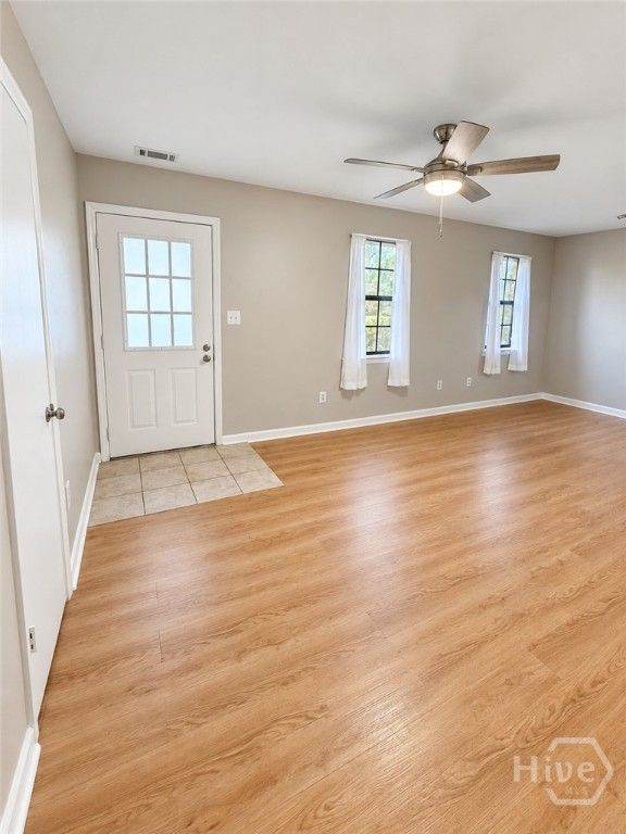Image 2 of property listing at 118 Lucian Circle, Savannah, GA 31406