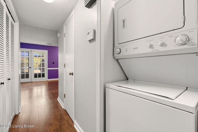 10401 Shelbyville Rd, Louisville, KY 40223