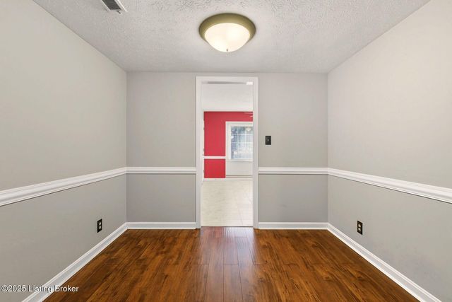 10401 Shelbyville Rd, Louisville, KY 40223