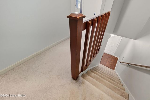 10401 Shelbyville Rd, Louisville, KY 40223