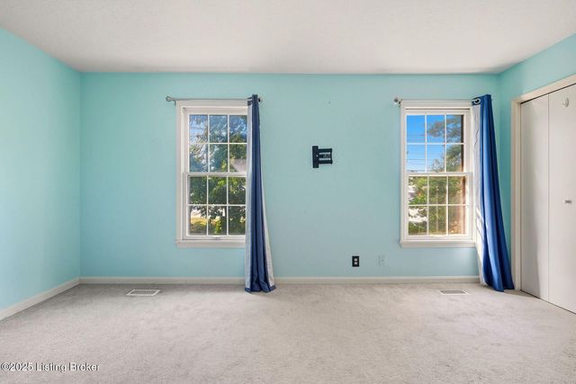 10401 Shelbyville Rd, Louisville, KY 40223