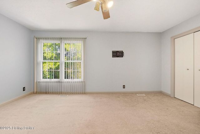 10401 Shelbyville Rd, Louisville, KY 40223